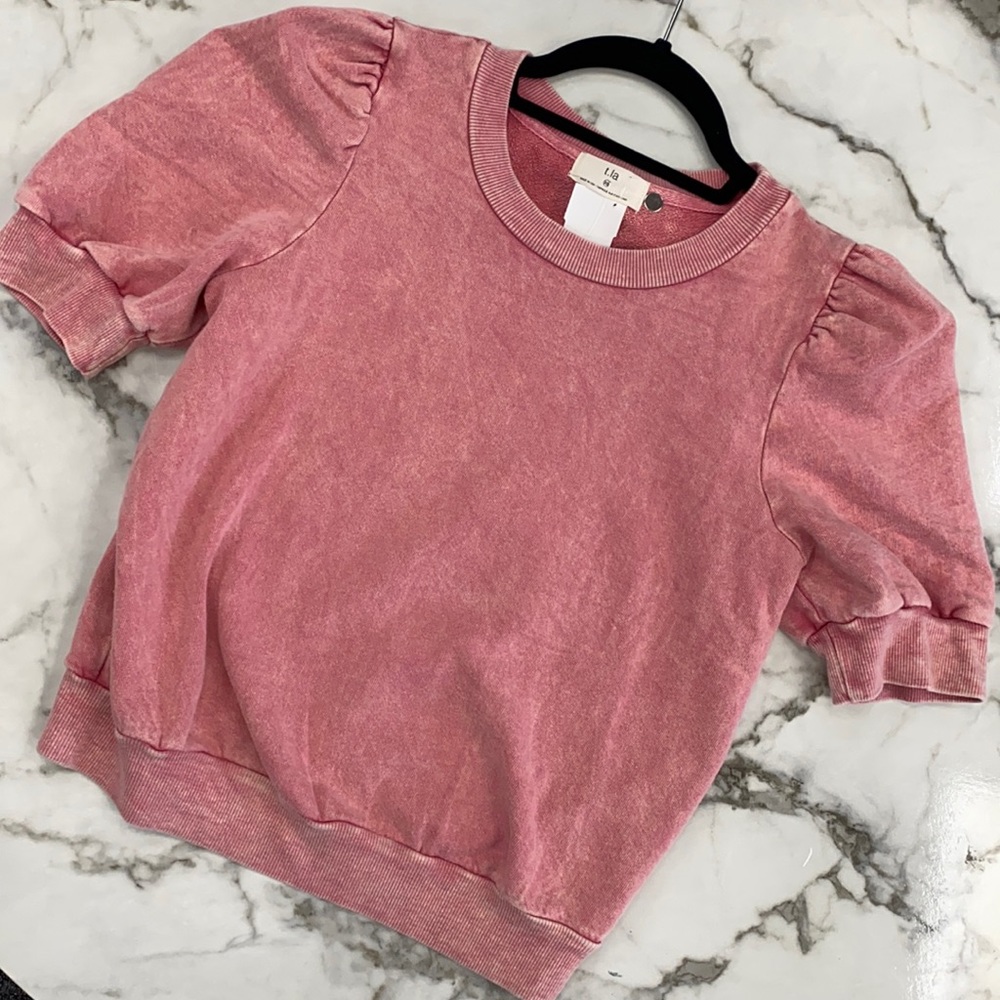 Anthropology T.la top